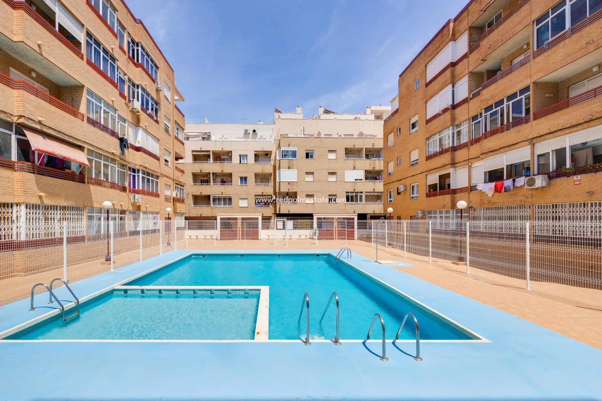 Resale - Apartment -
Torrevieja - Centro Torrevieja