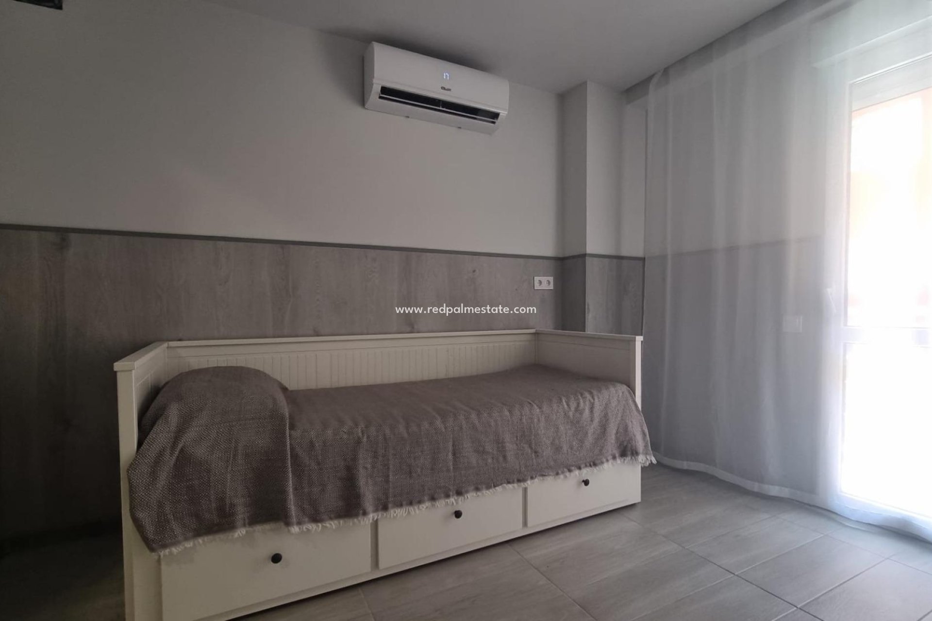 Resale - Apartment -
Torrevieja - Centro Torrevieja
