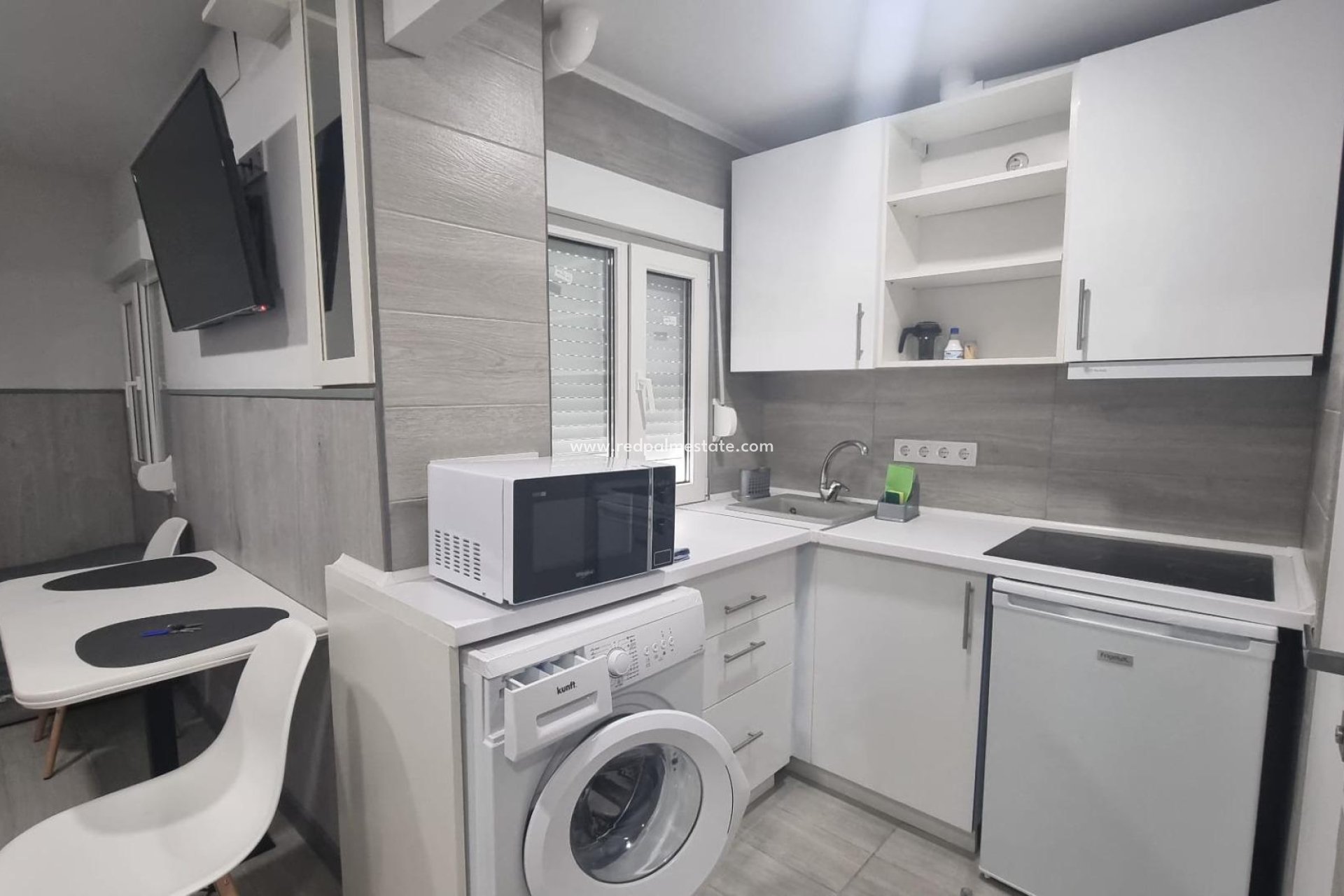 Resale - Apartment -
Torrevieja - Centro Torrevieja