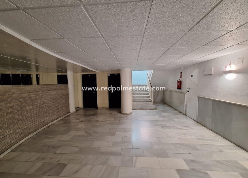 Resale - Apartment -
Torrevieja - Centro Torrevieja