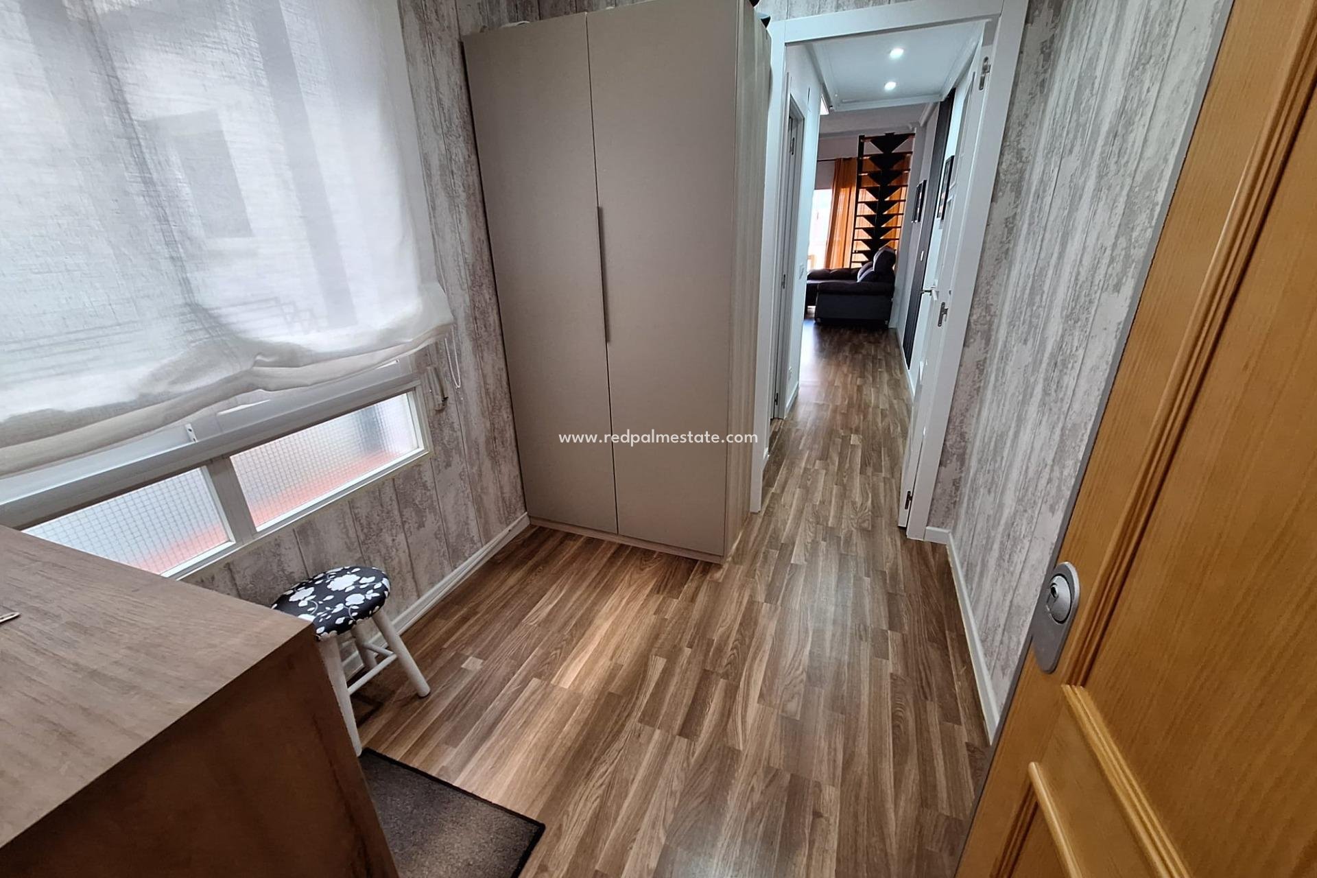 Resale - Apartment -
Torrevieja - Centro Torrevieja
