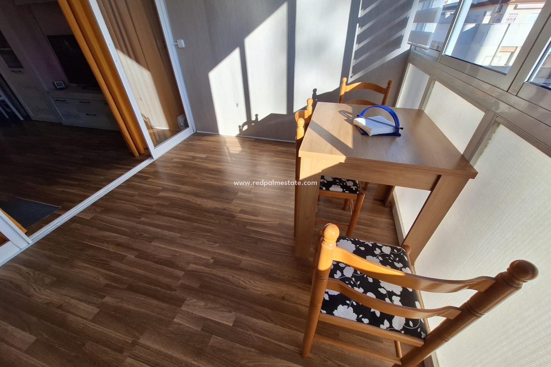 Resale - Apartment -
Torrevieja - Centro Torrevieja