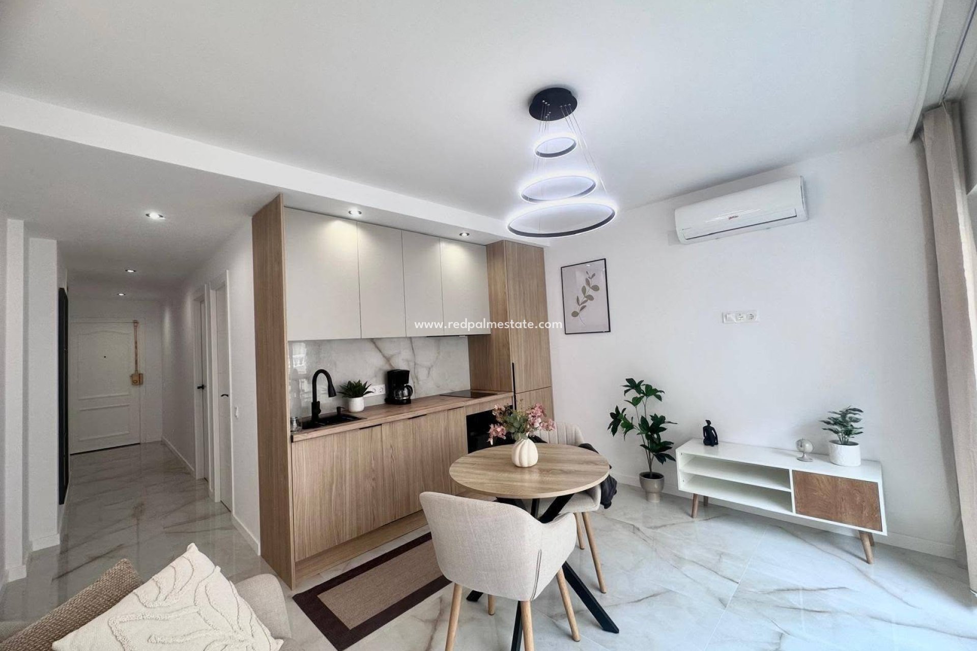 Resale - Apartment -
Torrevieja - Centro Torrevieja