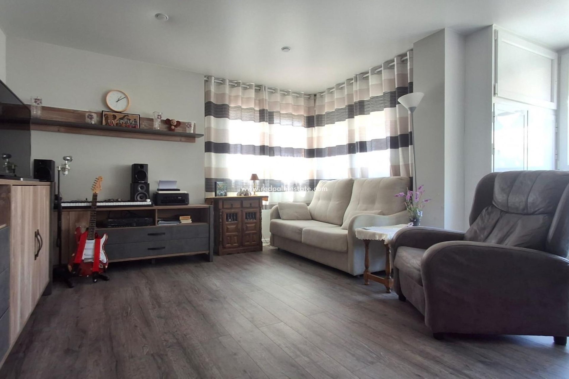 Resale - Apartment -
Torrevieja - Centro Torrevieja