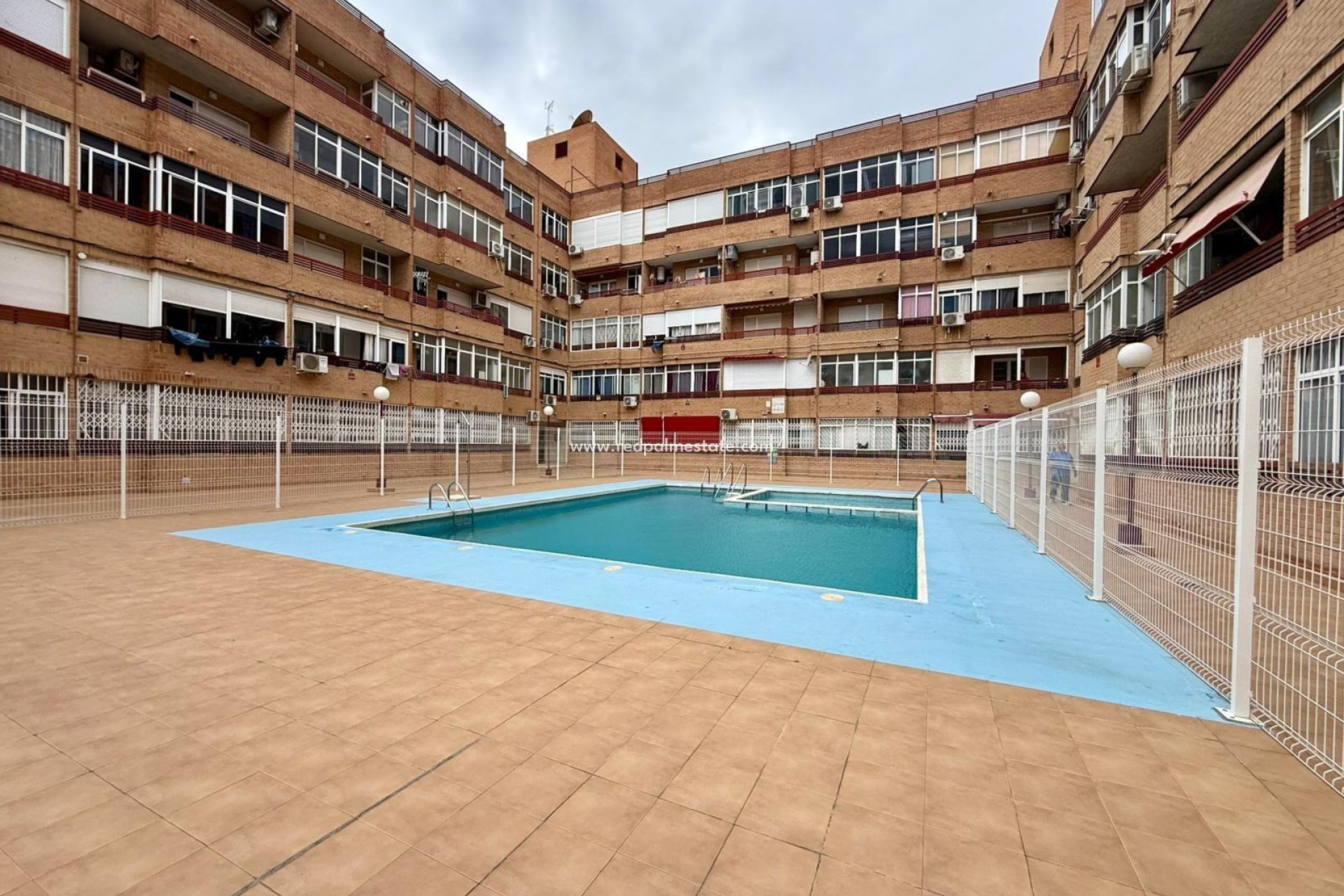 Resale - Apartment -
Torrevieja - Centro Torrevieja