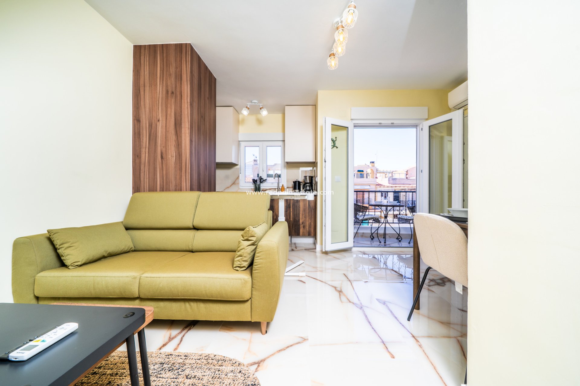 Resale - Apartment -
Torrevieja - Costa Blanca