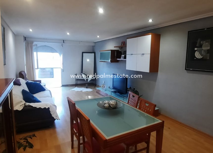 Resale - Apartment -
Torrevieja - Costa Blanca