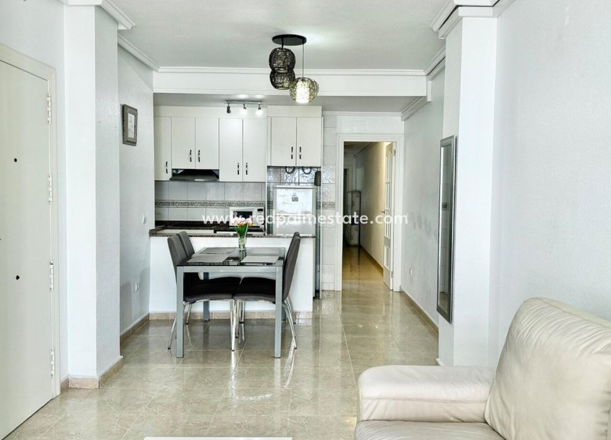 Resale - Apartment -
Torrevieja - Costa Blanca