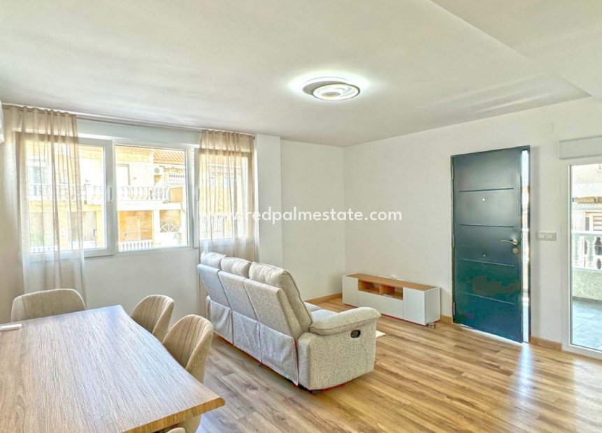 Resale - Apartment -
Torrevieja - Costa Blanca