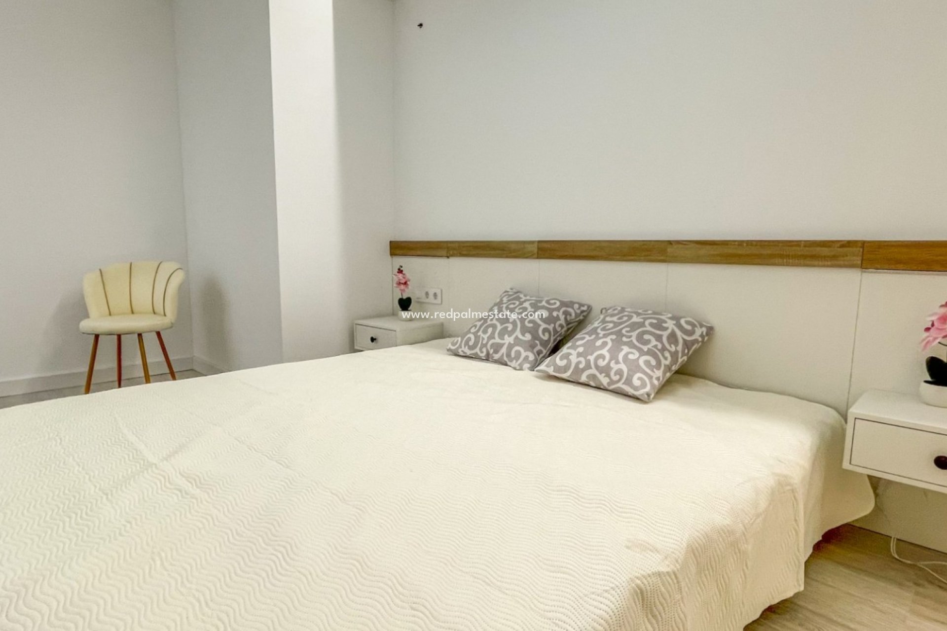 Resale - Apartment -
Torrevieja - El Acequión - Los Náufragos