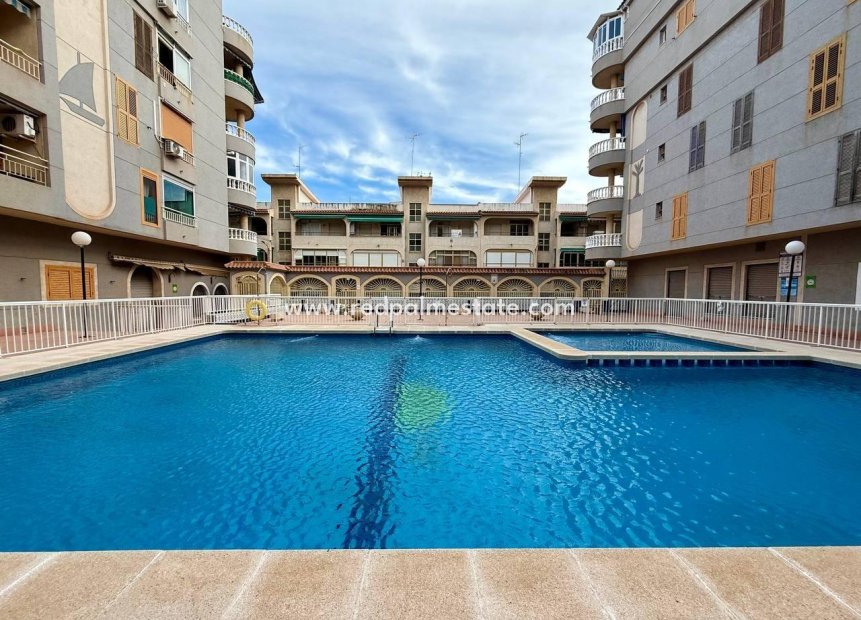 Resale - Apartment -
Torrevieja - El Acequión - Los Náufragos