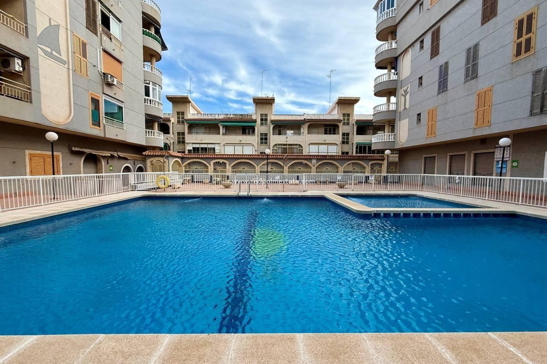 Resale - Apartment -
Torrevieja - El Acequión - Los Náufragos