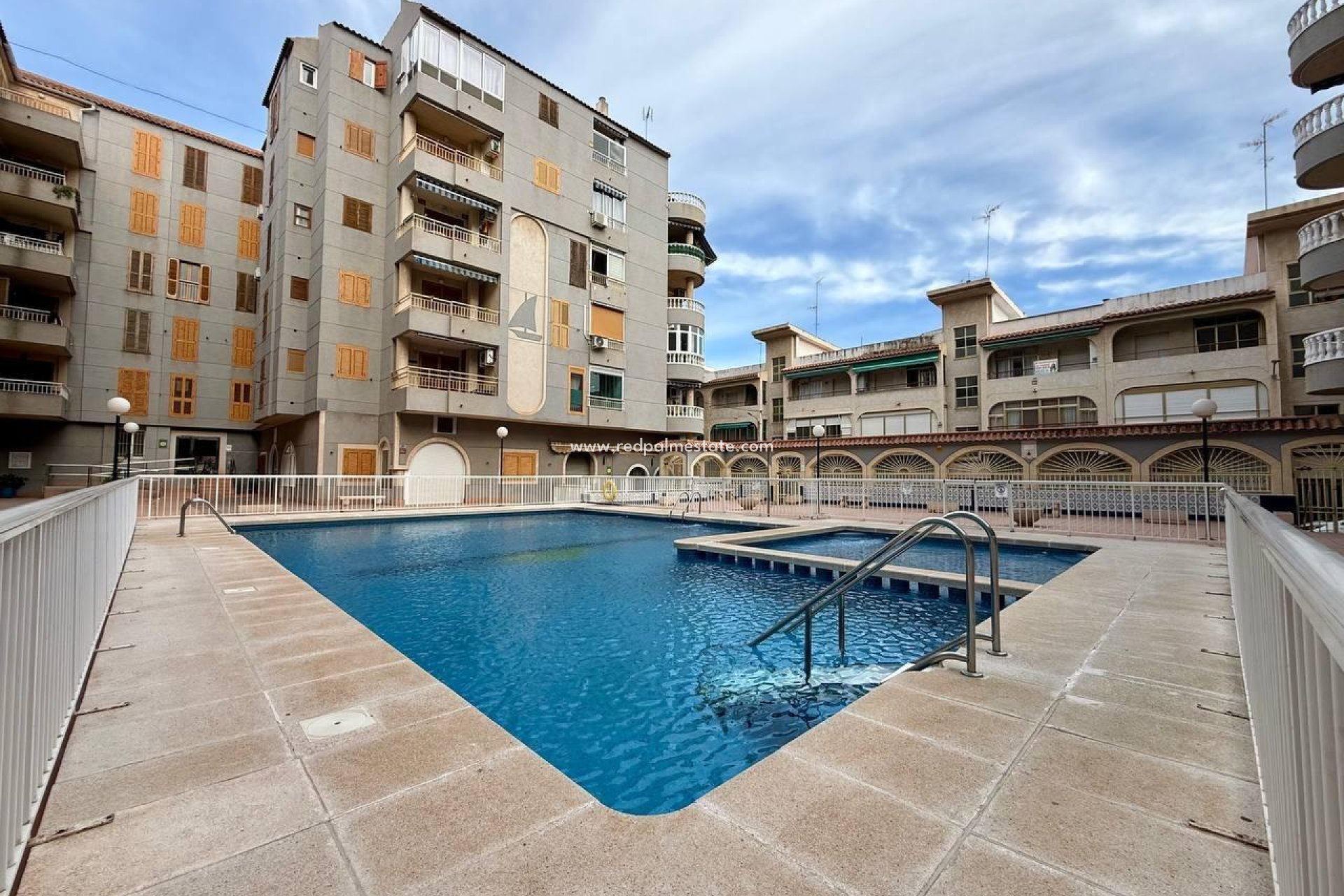 Resale - Apartment -
Torrevieja - El Acequión - Los Náufragos