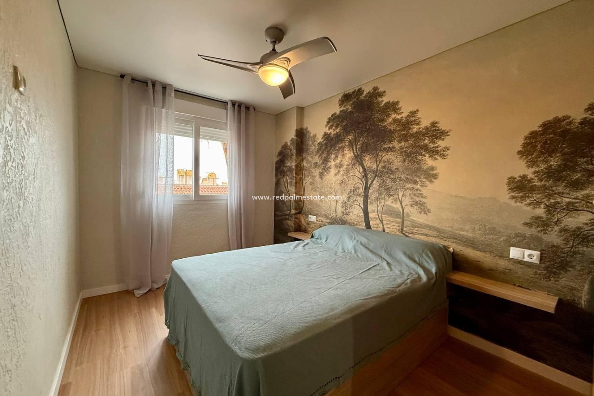 Resale - Apartment -
Torrevieja - El Acequión - Los Náufragos