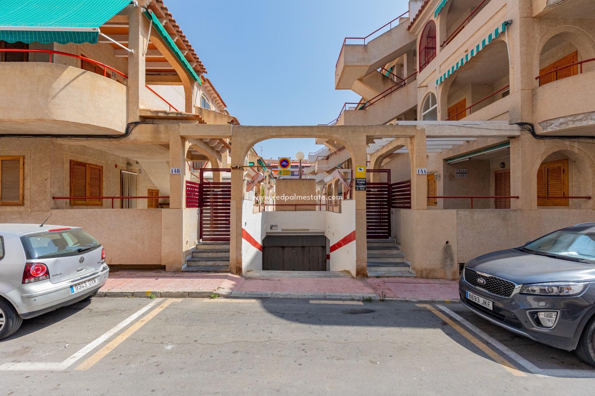 Resale - Apartment -
Torrevieja - El Acequión - Los Náufragos