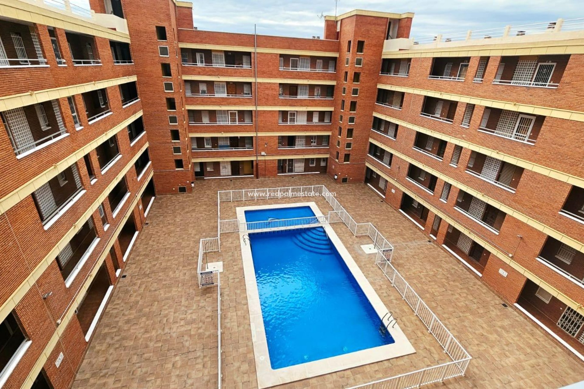 Resale - Apartment -
Torrevieja - El Acequión - Los Náufragos