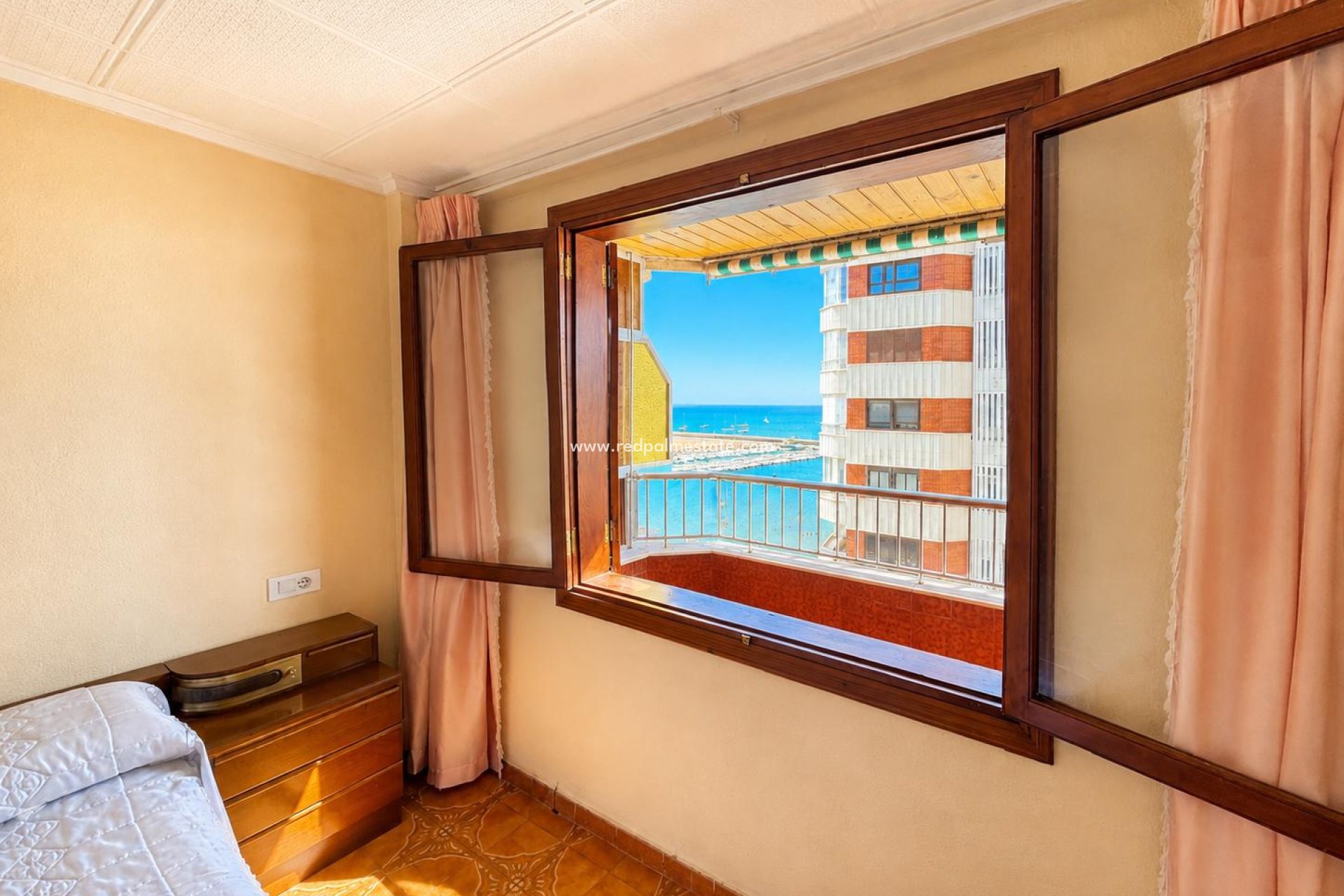 Resale - Apartment -
Torrevieja - El Acequión - Los Náufragos