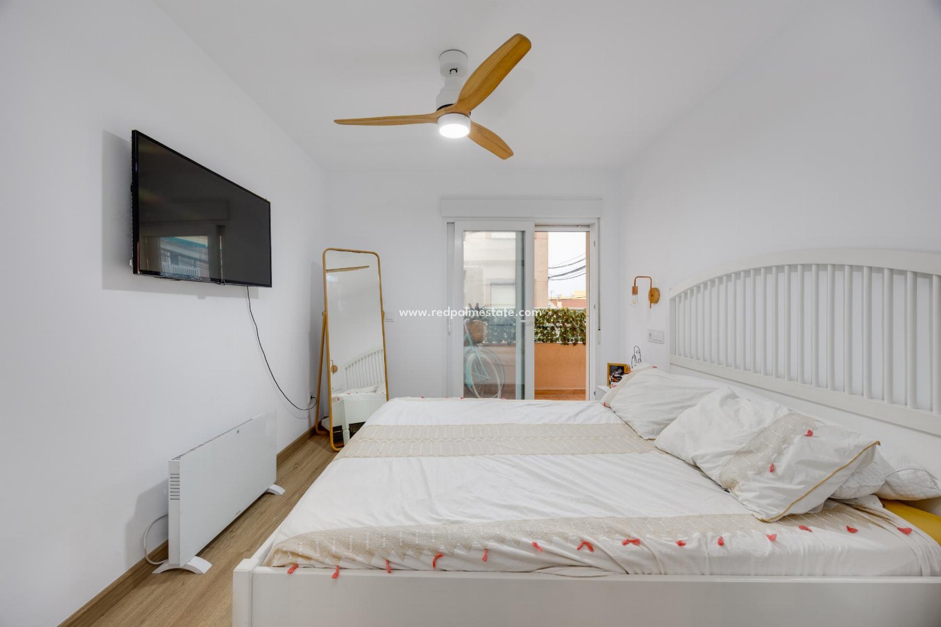 Resale - Apartment -
Torrevieja - El Acequión - Los Náufragos