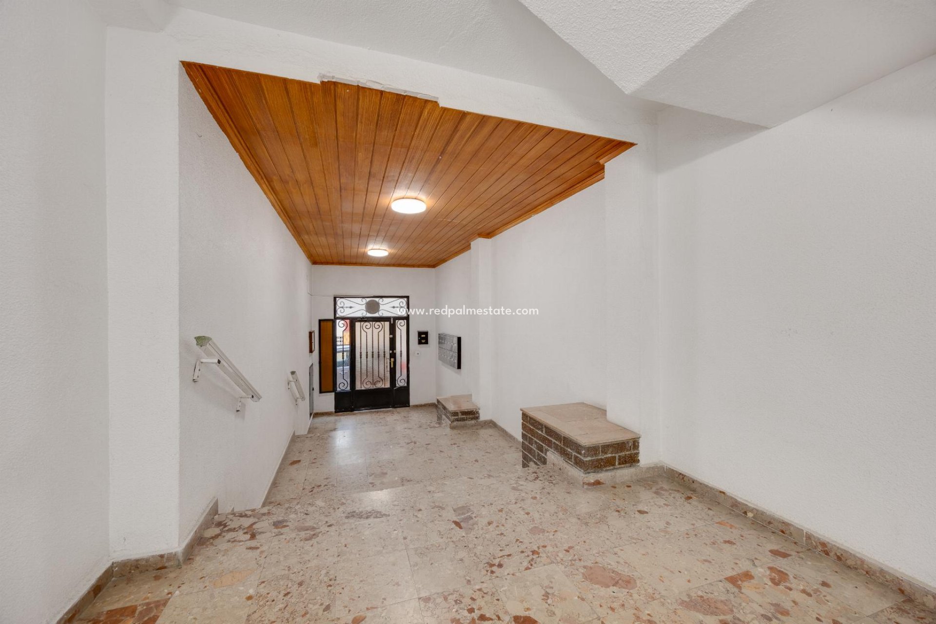 Resale - Apartment -
Torrevieja - El Acequión - Los Náufragos