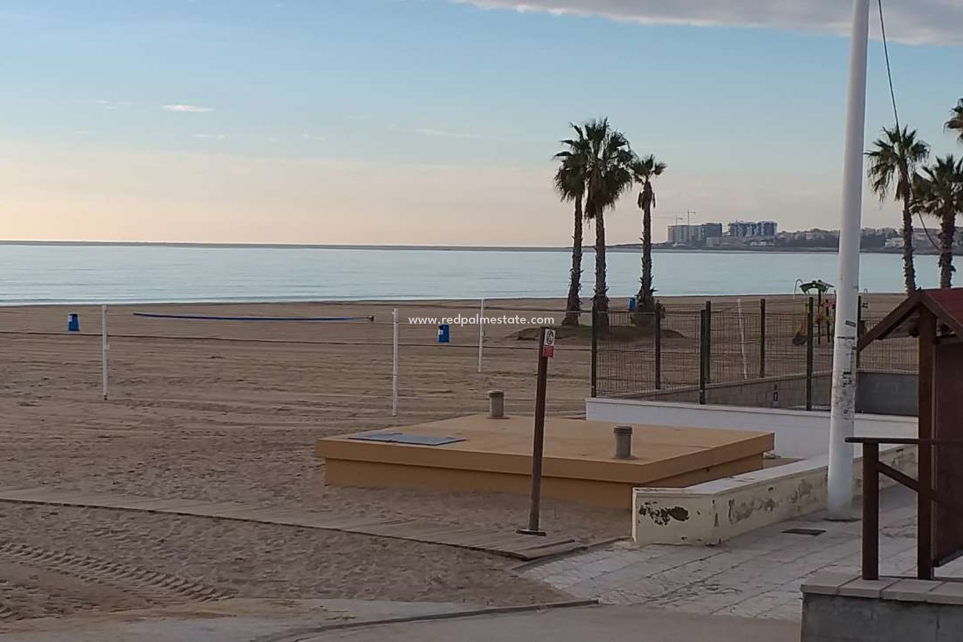 Resale - Apartment -
Torrevieja - El Acequión - Los Náufragos