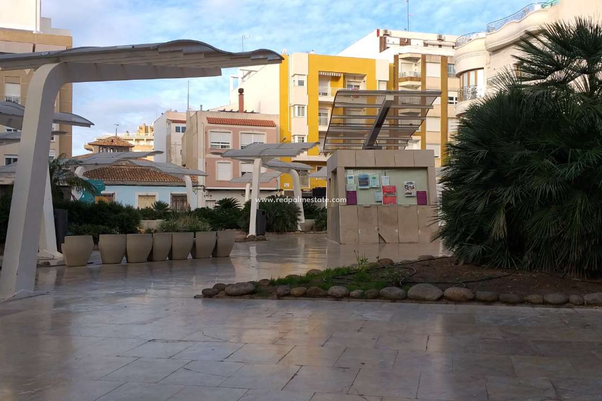 Resale - Apartment -
Torrevieja - El Acequión - Los Náufragos