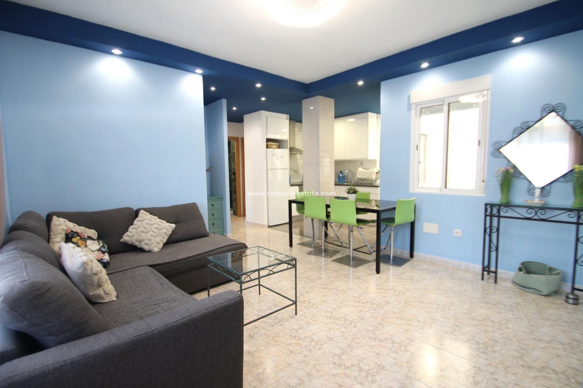 Resale - Apartment -
Torrevieja - El Acequión - Los Náufragos