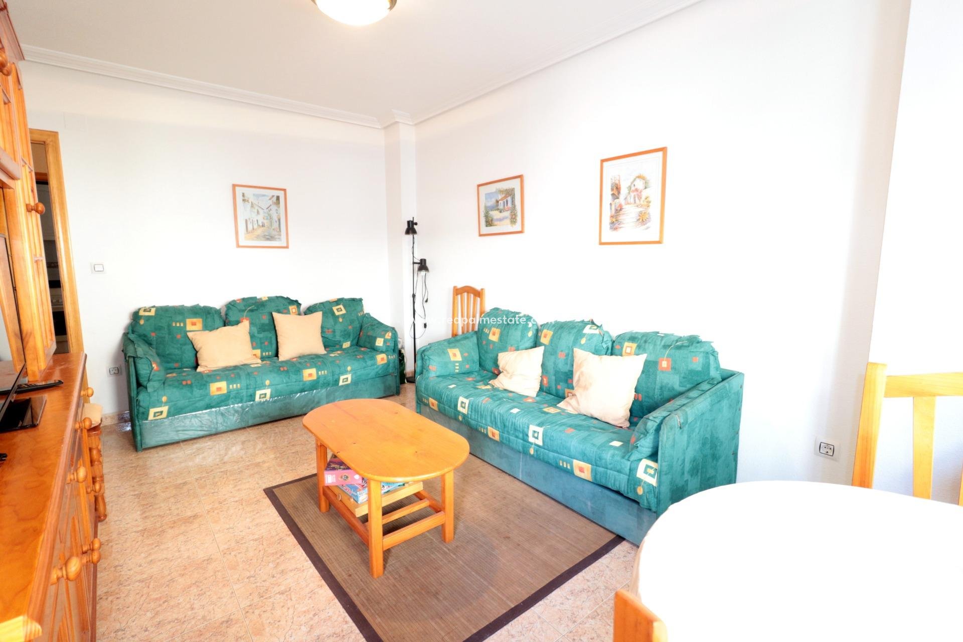 Resale - Apartment -
Torrevieja - El Acequión - Los Náufragos