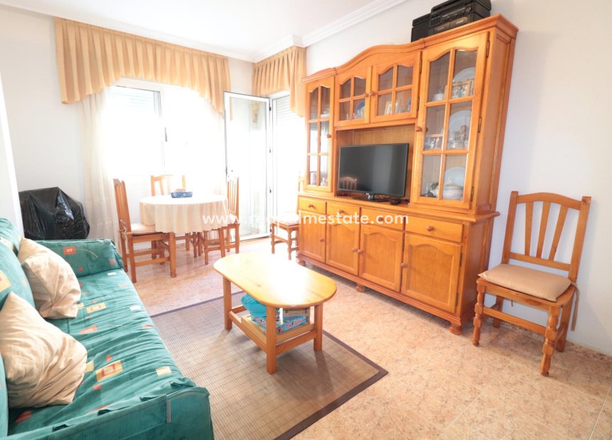 Resale - Apartment -
Torrevieja - El Acequión - Los Náufragos