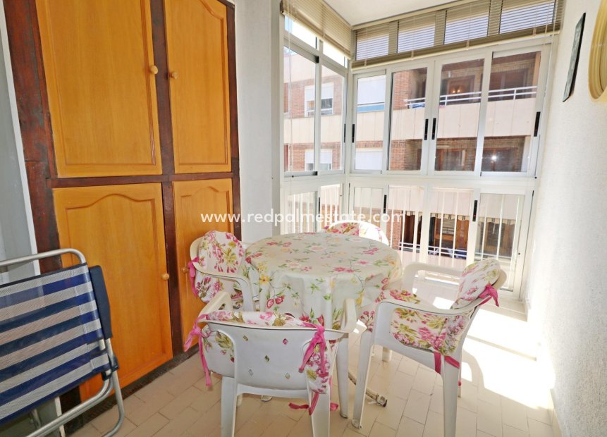 Resale - Apartment -
Torrevieja - El Acequión - Los Náufragos