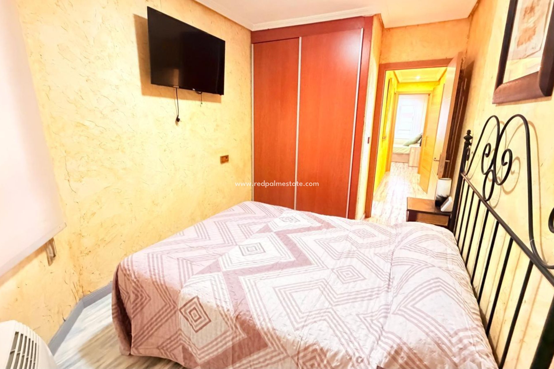 Resale - Apartment -
Torrevieja - El Acequión - Los Náufragos