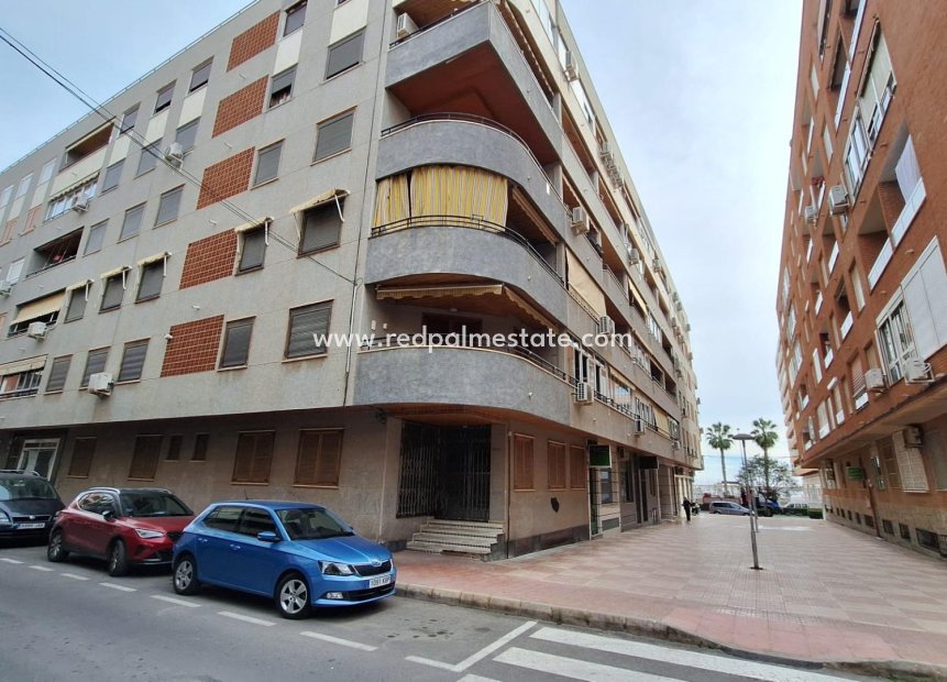 Resale - Apartment -
Torrevieja - El Acequión - Los Náufragos