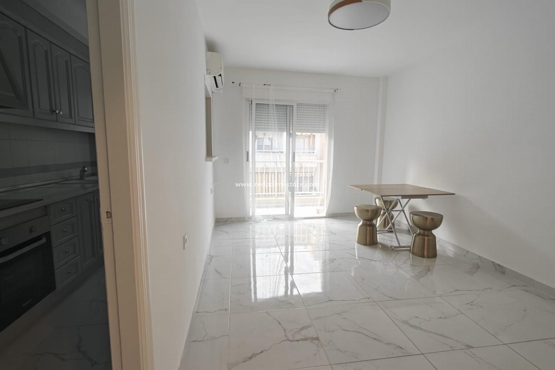 Resale - Apartment -
Torrevieja - El Acequión - Los Náufragos