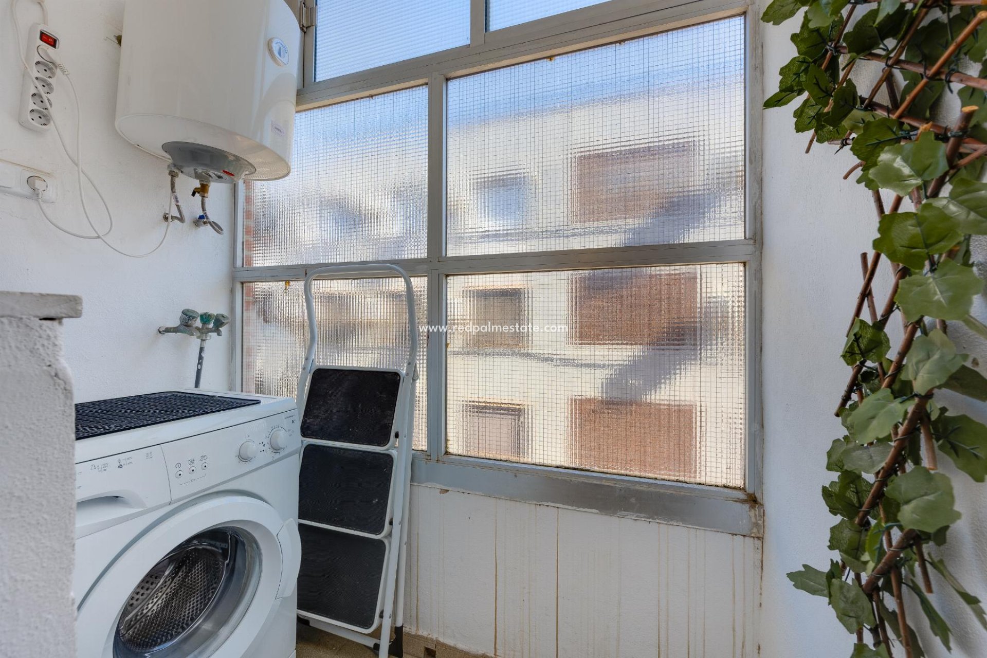 Resale - Apartment -
Torrevieja - El Acequión - Los Náufragos