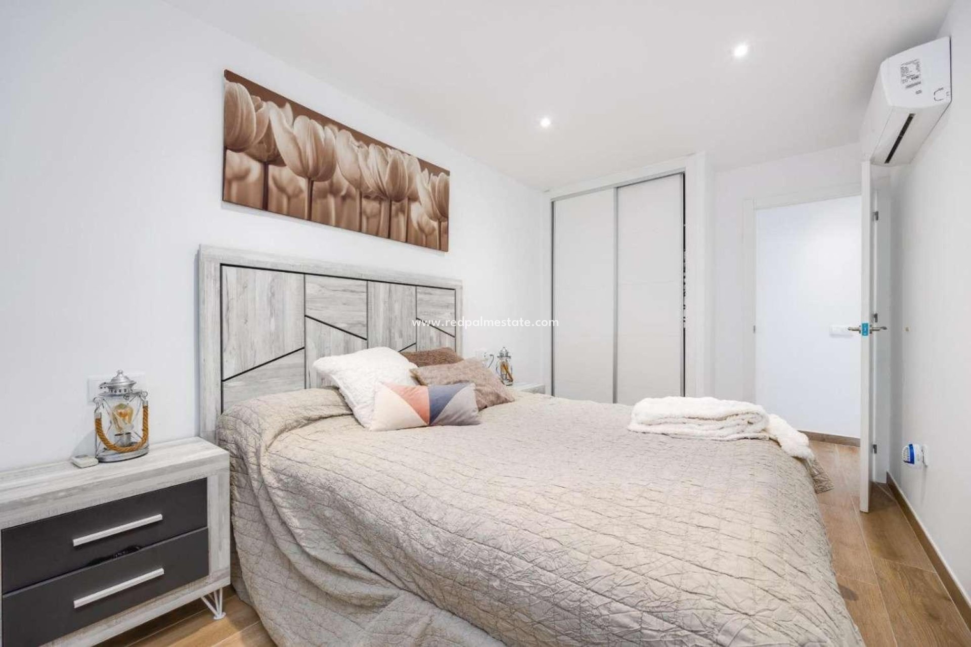 Resale - Apartment -
Torrevieja - El Acequión - Los Náufragos