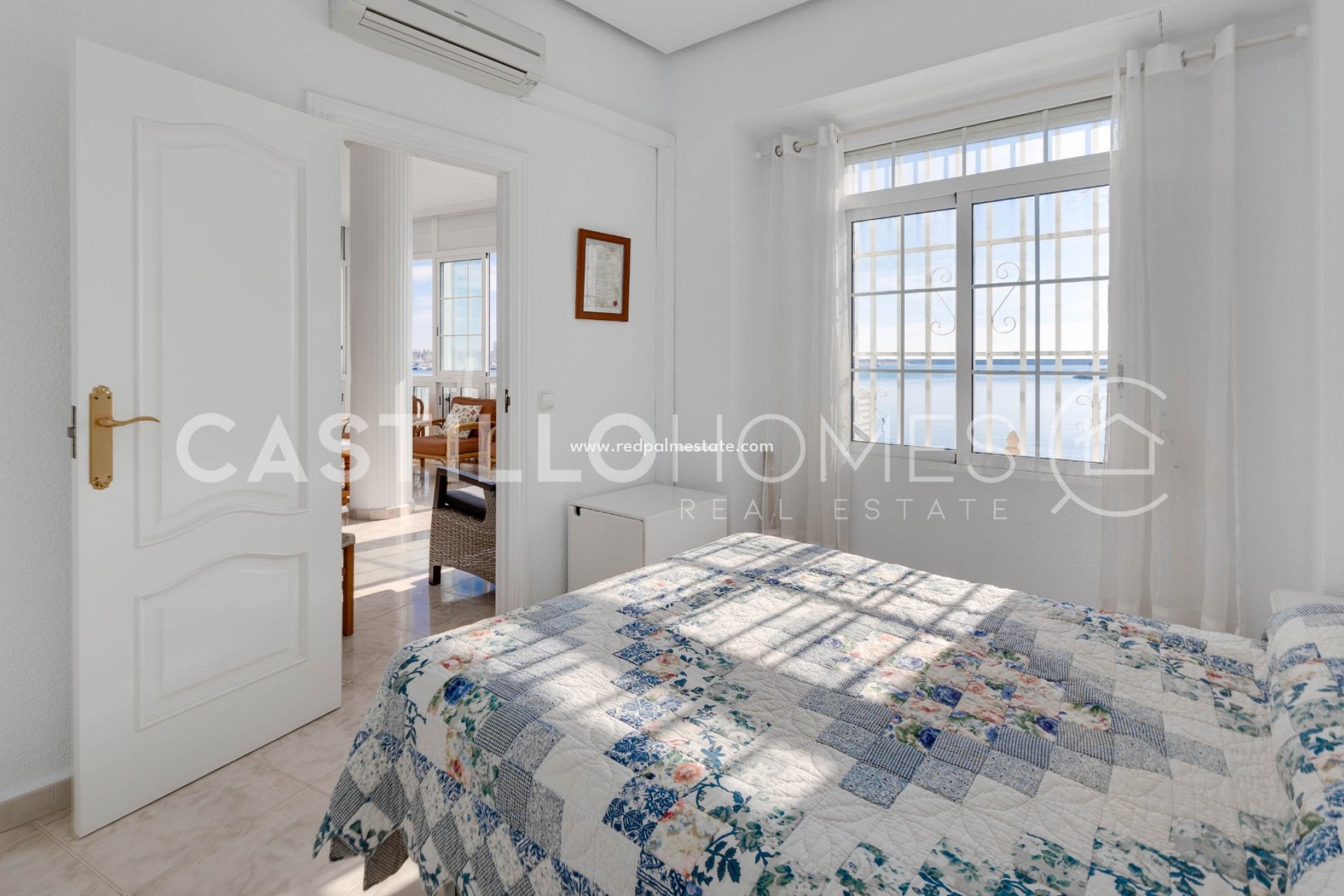 Resale - Apartment -
Torrevieja - El Acequión - Los Náufragos