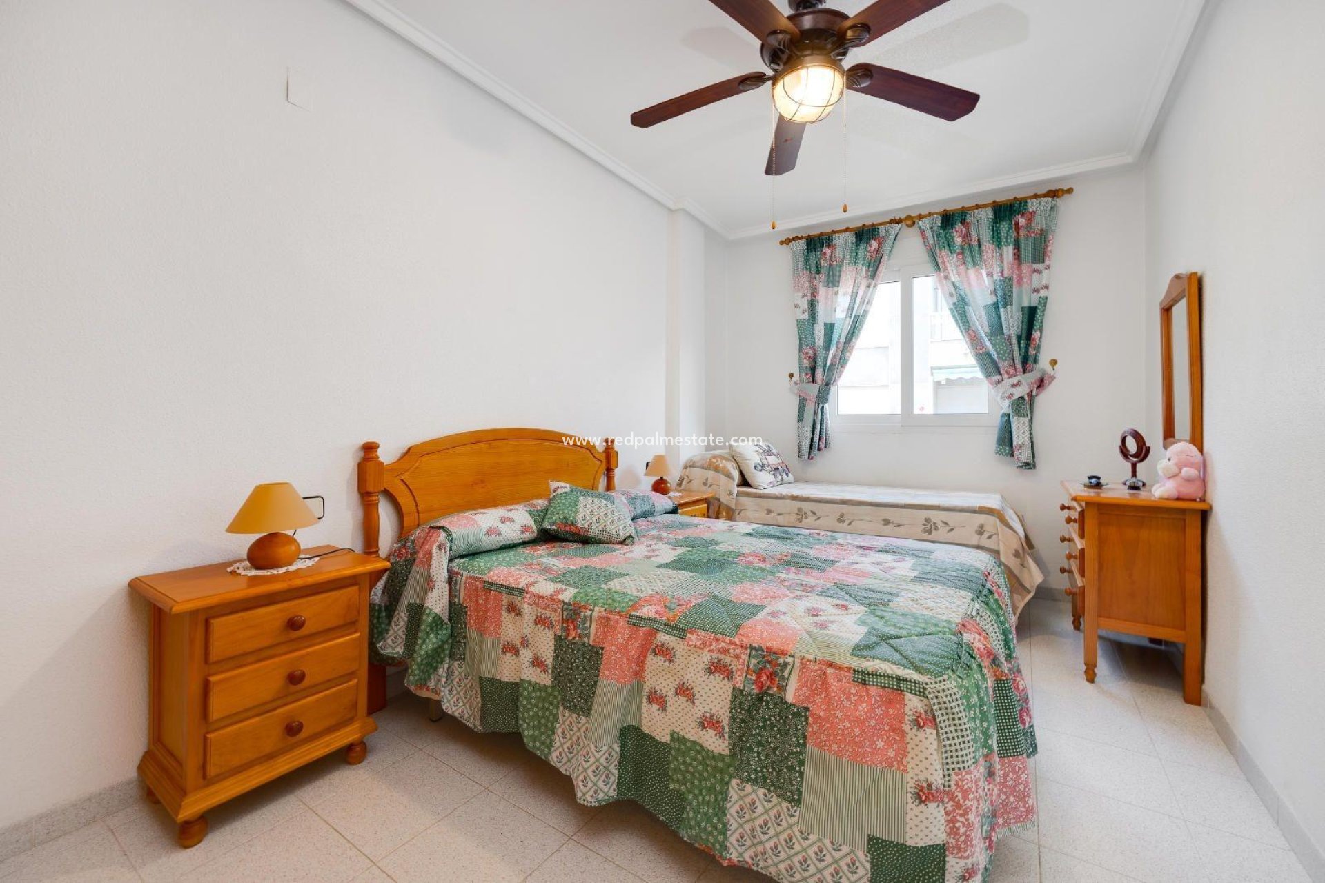 Resale - Apartment -
Torrevieja - El Acequión - Los Náufragos