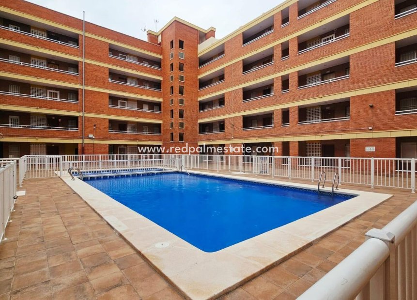 Resale - Apartment -
Torrevieja - El Acequión - Los Náufragos