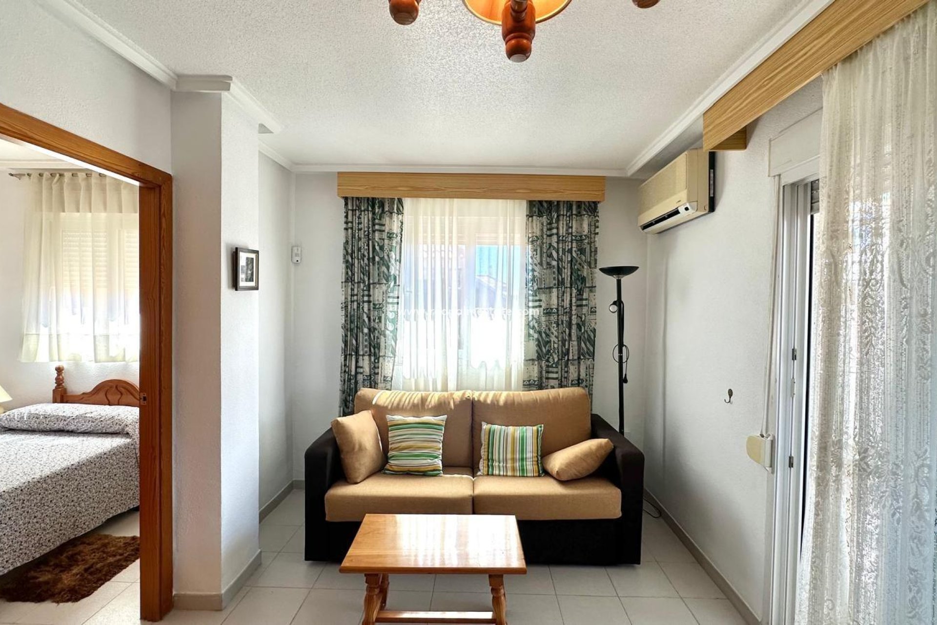 Resale - Apartment -
Torrevieja - El Acequión - Los Náufragos