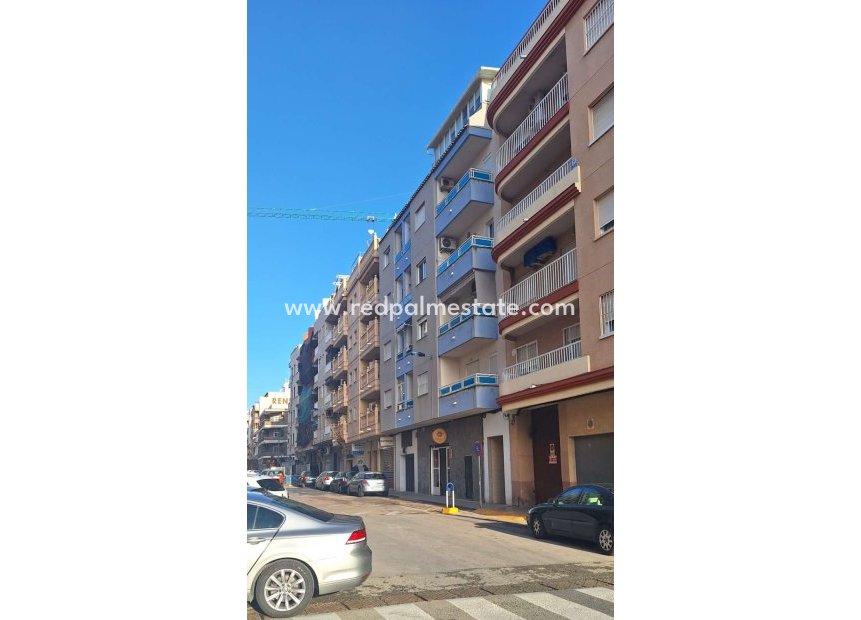 Resale - Apartment -
Torrevieja - El Acequión - Los Náufragos
