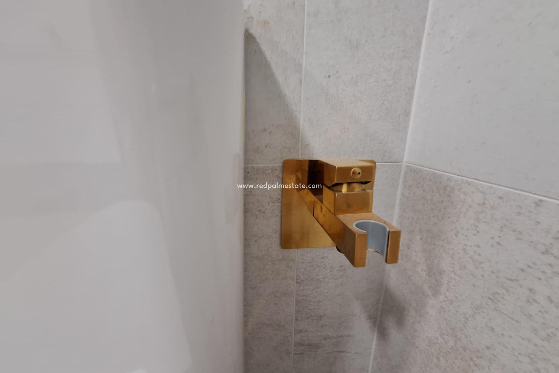 Resale - Apartment -
Torrevieja - El Acequión - Los Náufragos