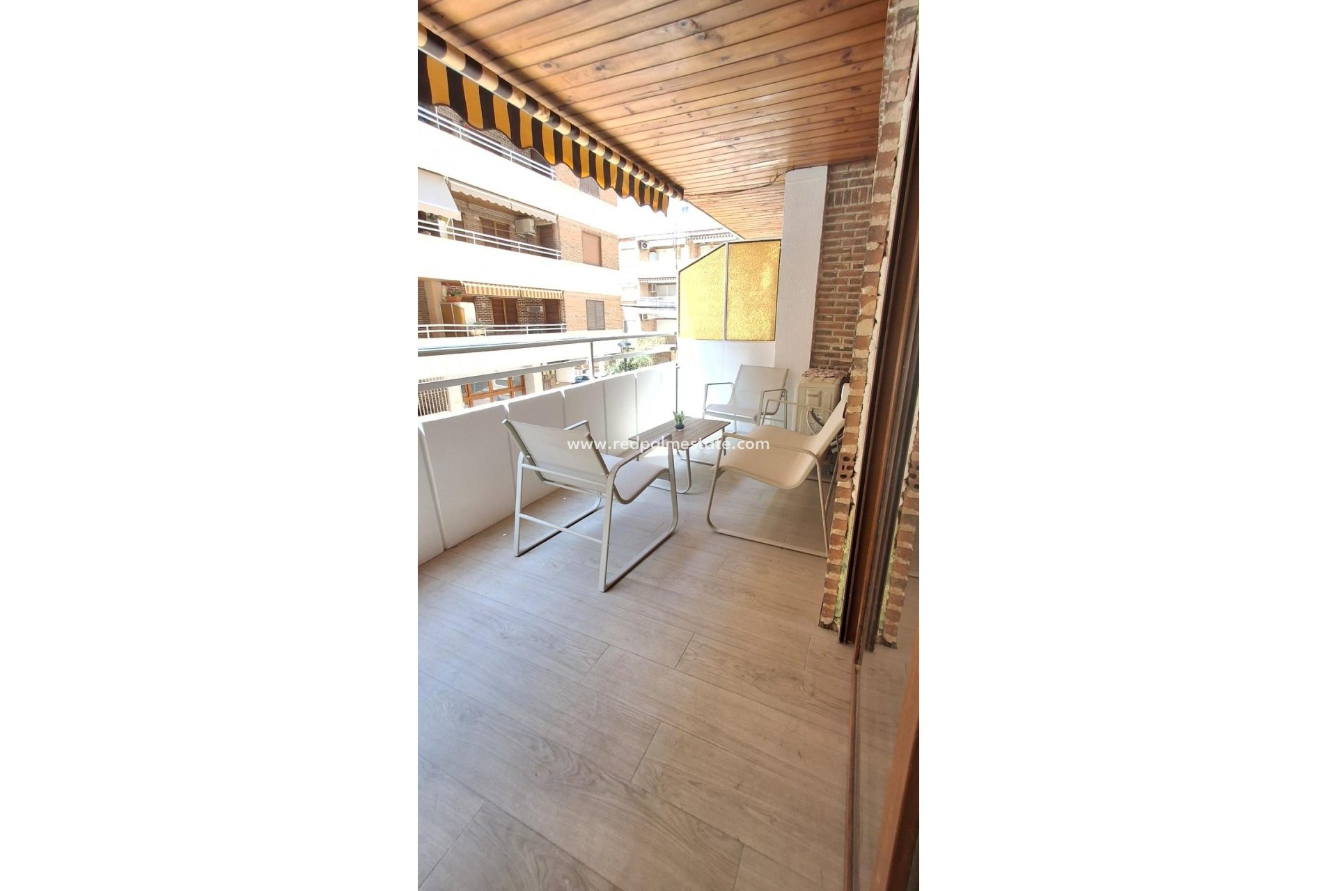 Resale - Apartment -
Torrevieja - El Acequión - Los Náufragos