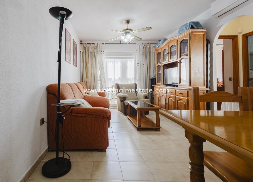 Resale - Apartment -
Torrevieja - El Acequión - Los Náufragos