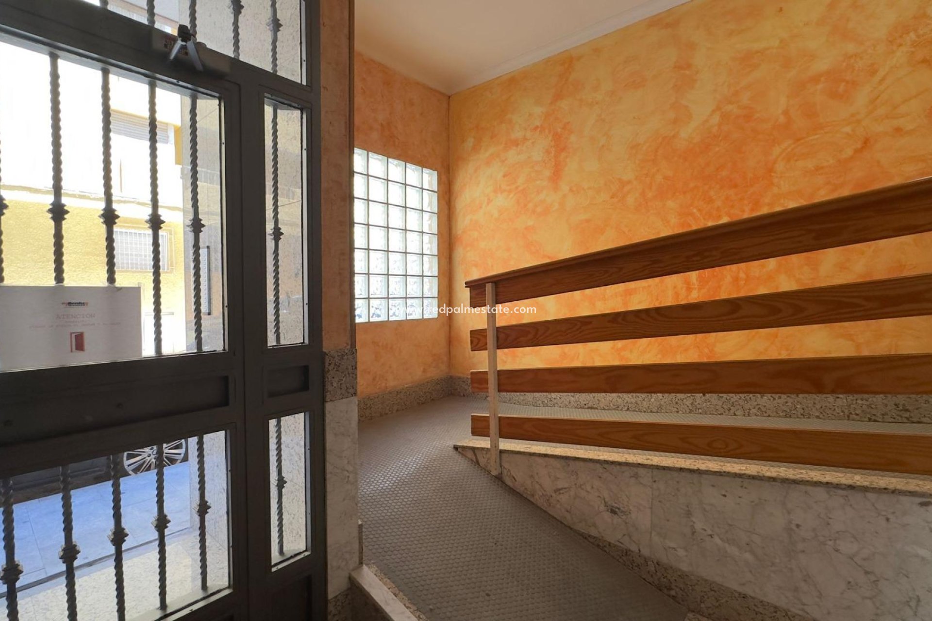 Resale - Apartment -
Torrevieja - El Acequión - Los Náufragos