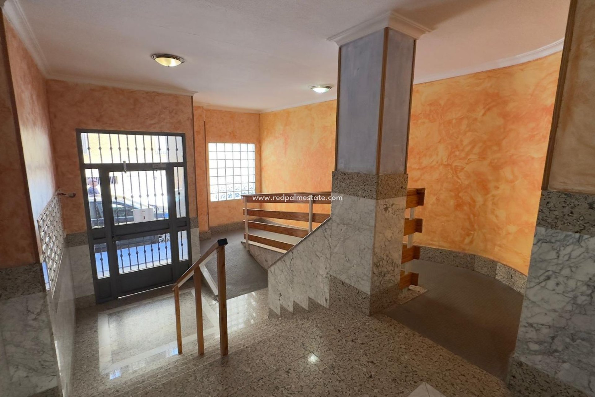 Resale - Apartment -
Torrevieja - El Acequión - Los Náufragos