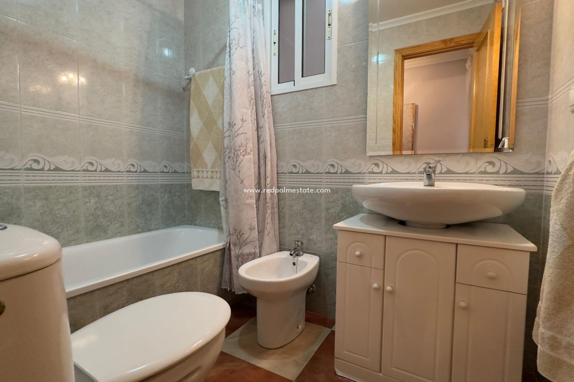 Resale - Apartment -
Torrevieja - El Acequión - Los Náufragos