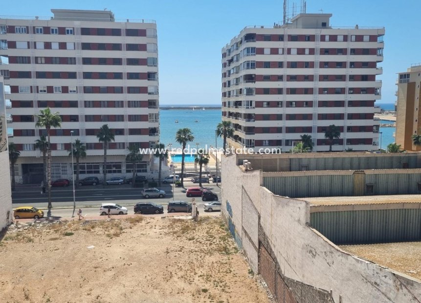 Resale - Apartment -
Torrevieja - El Acequión - Los Náufragos
