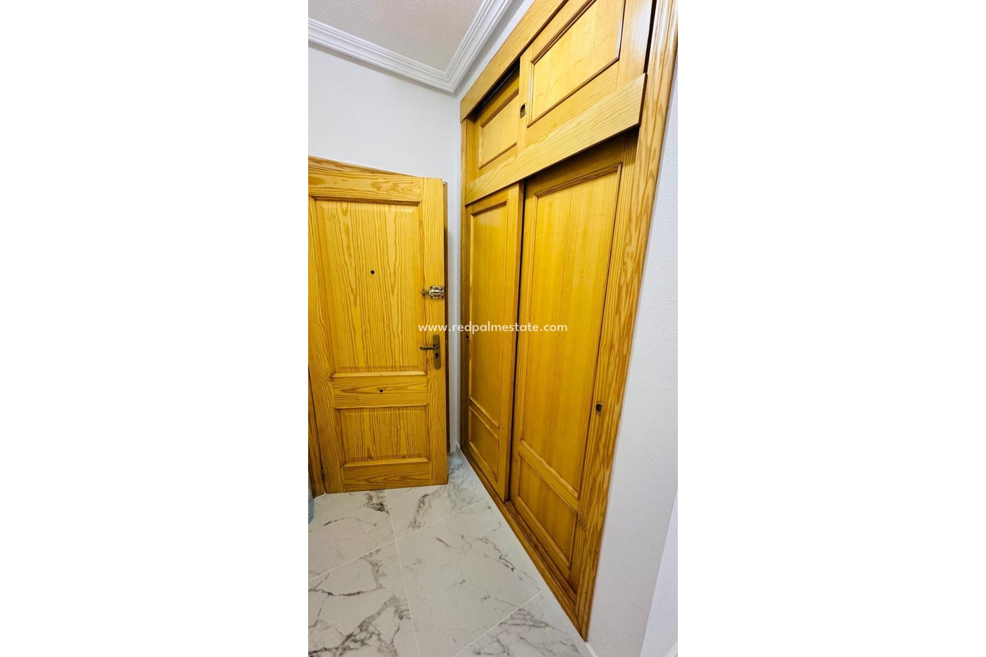 Resale - Apartment -
Torrevieja - El Acequión - Los Náufragos