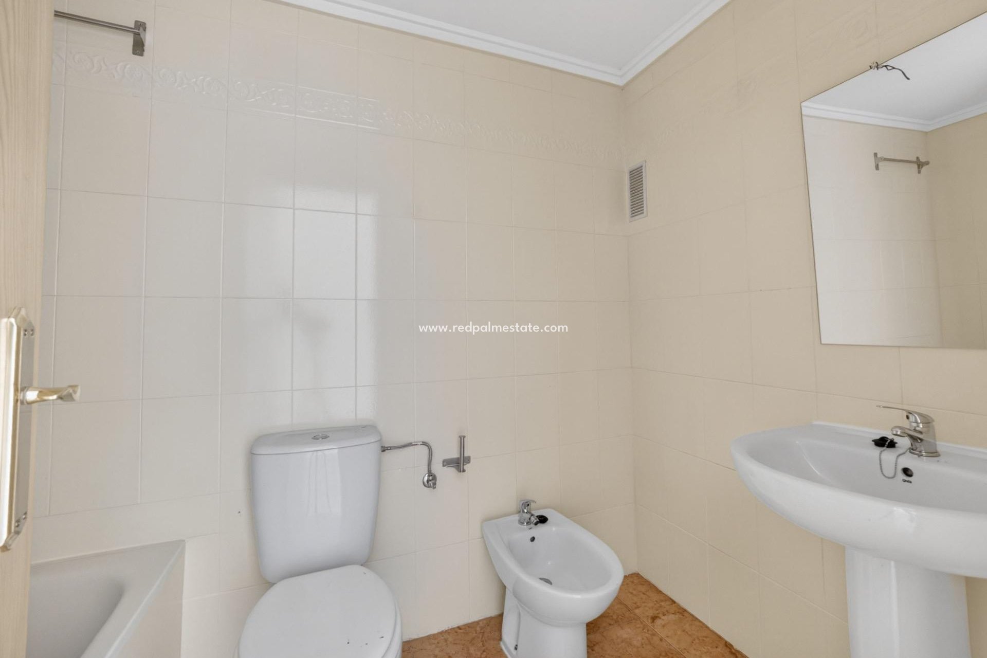 Resale - Apartment -
Torrevieja - El limonar
