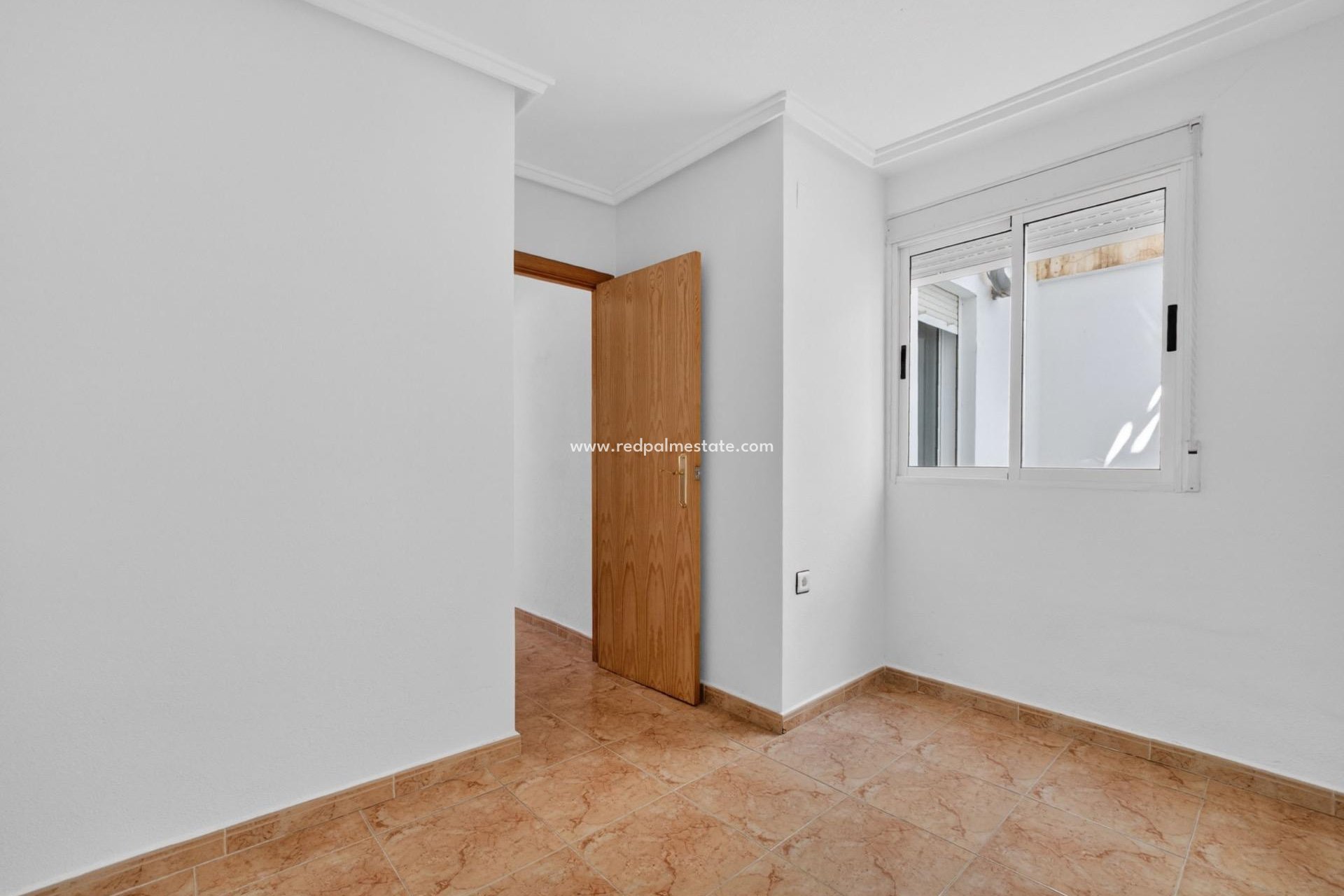 Resale - Apartment -
Torrevieja - El limonar