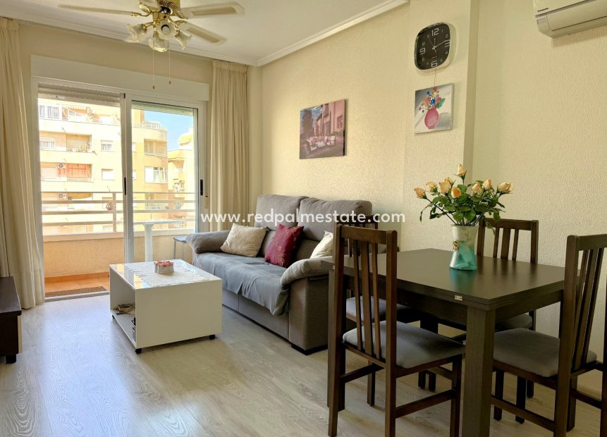 Resale - Apartment -
Torrevieja - El molino